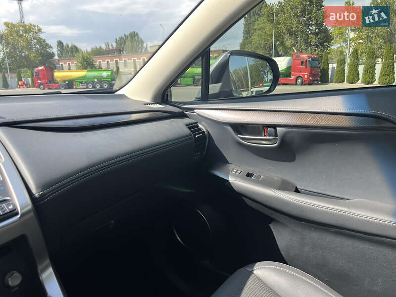 Внедорожник / Кроссовер Lexus NX 2019 в Одессе