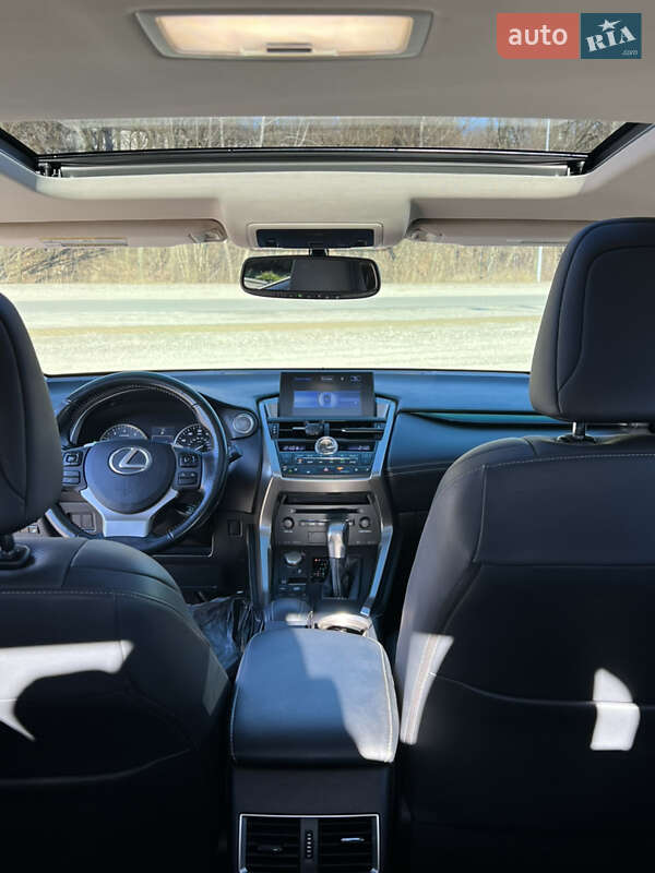Внедорожник / Кроссовер Lexus NX 2017 в Днепре