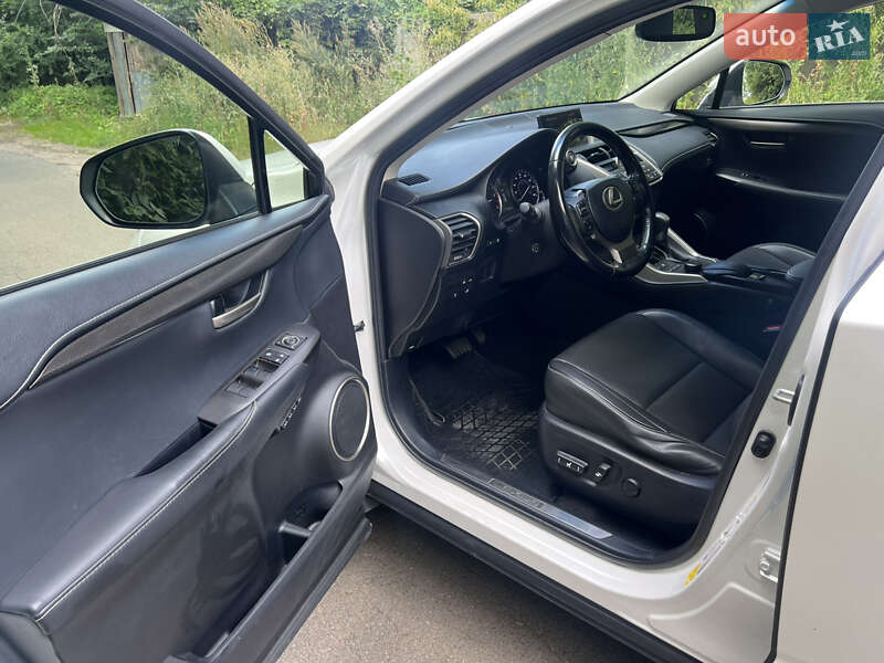 Внедорожник / Кроссовер Lexus NX 2015 в Киеве