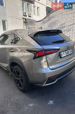 Внедорожник / Кроссовер Lexus NX 2020 в 