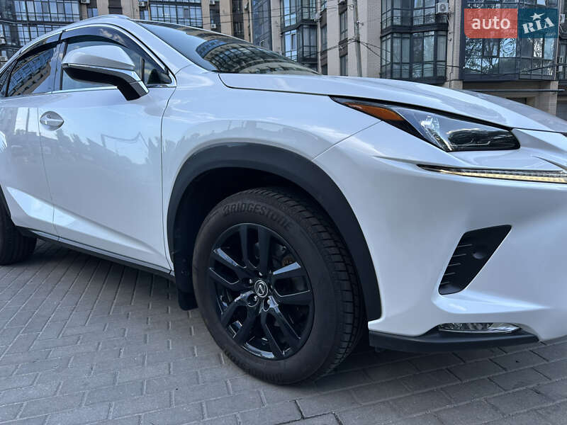 Внедорожник / Кроссовер Lexus NX 2018 в Днепре