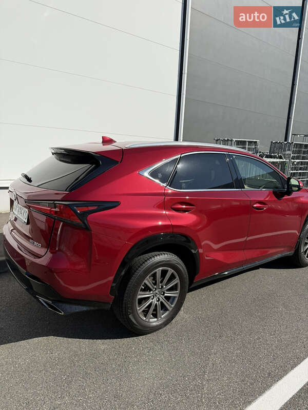 Внедорожник / Кроссовер Lexus NX 2018 в 