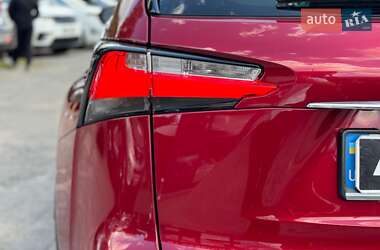 Внедорожник / Кроссовер Lexus NX 2017 в 