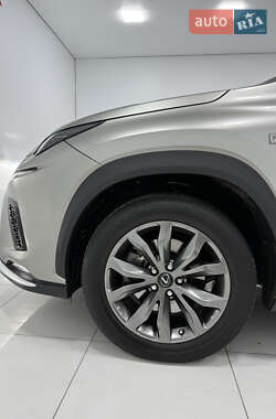 Внедорожник / Кроссовер Lexus NX 2019 в 