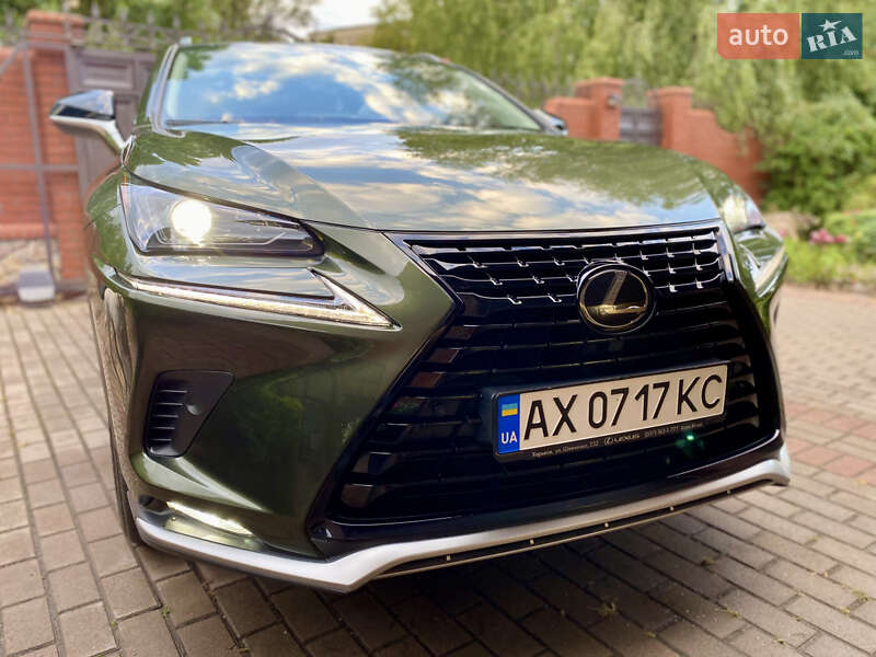 Lexus NX 2020