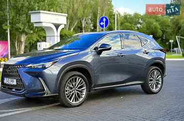 Позашляховик / Кросовер Lexus NX 2022 в 