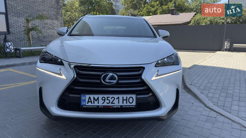 Позашляховик / Кросовер Lexus NX 2014 в Житомирі