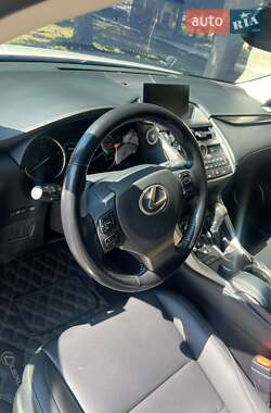 Позашляховик / Кросовер Lexus NX 2017 в 