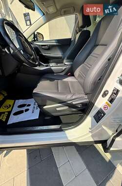 Внедорожник / Кроссовер Lexus NX 2016 в 