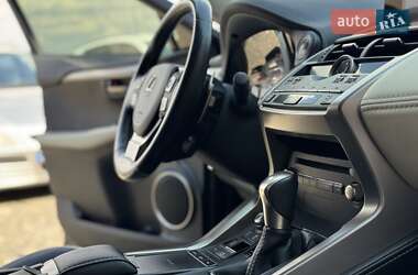 Внедорожник / Кроссовер Lexus NX 2020 в 
