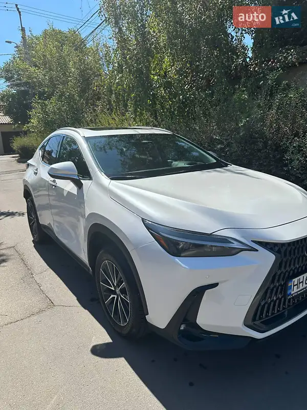 Lexus NX 2024