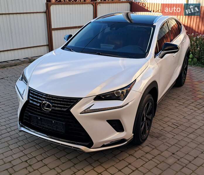 Lexus NX 2021