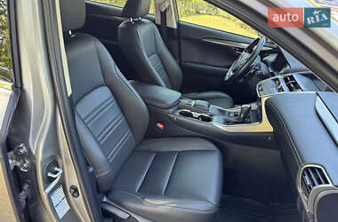 Позашляховик / Кросовер Lexus NX 2020 в 