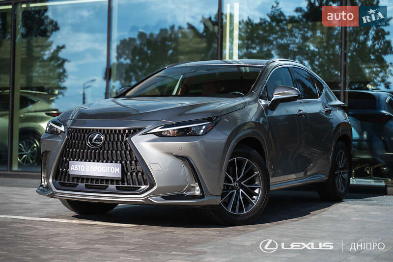 Позашляховик / Кросовер Lexus NX 2023 в 