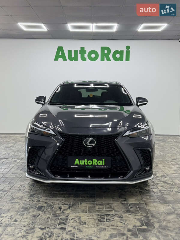 Позашляховик / Кросовер Lexus NX 2024 в 