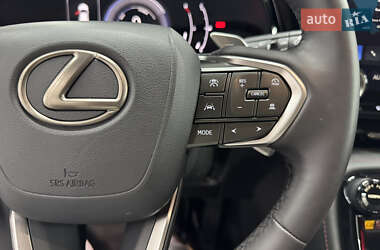 Позашляховик / Кросовер Lexus NX 2024 в 