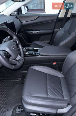 Позашляховик / Кросовер Lexus NX 2022 в 