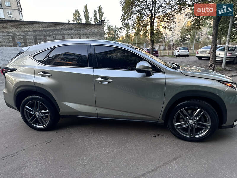 Внедорожник / Кроссовер Lexus NX 2015 в Киеве