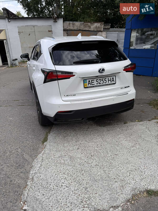 Внедорожник / Кроссовер Lexus NX 2014 в Днепре