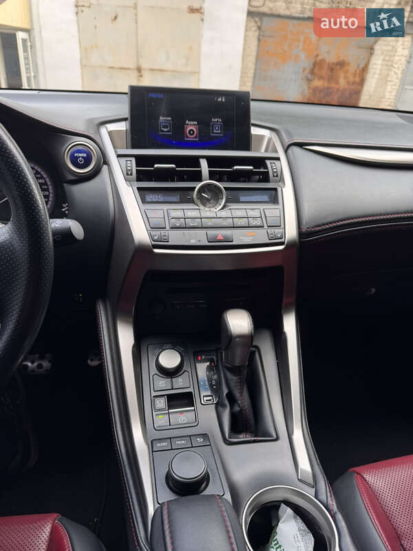 Внедорожник / Кроссовер Lexus NX 2014 в Днепре