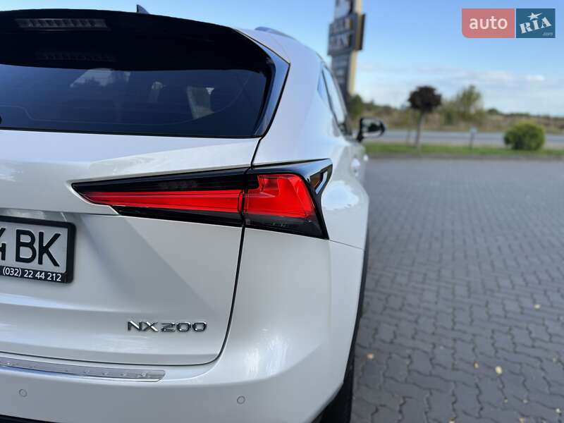 Позашляховик / Кросовер Lexus NX 2020 в Івано-Франківську