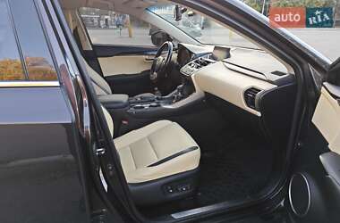Внедорожник / Кроссовер Lexus NX 2015 в 