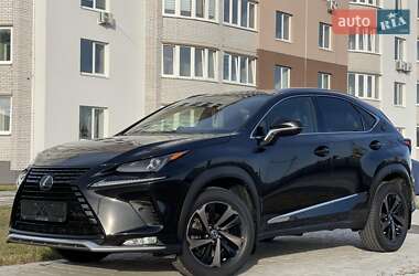Позашляховик / Кросовер Lexus NX 2021 в 