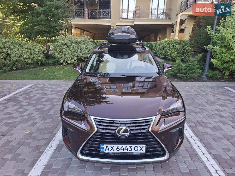 Lexus NX 2018