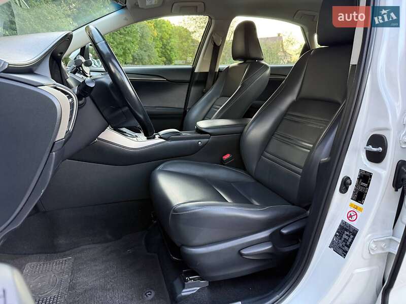 Внедорожник / Кроссовер Lexus NX 2014 в Хмельницком