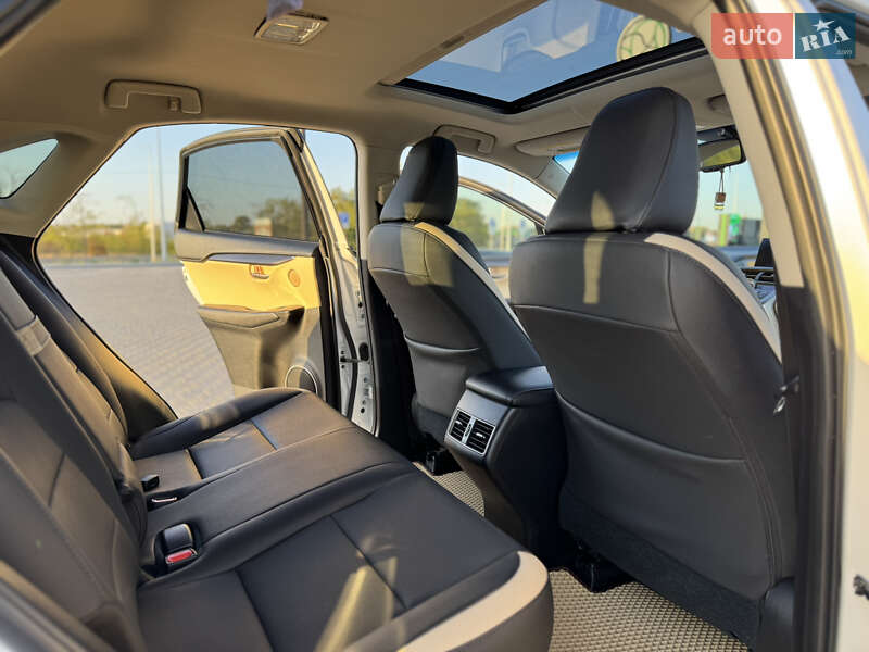 Позашляховик / Кросовер Lexus NX 2015 в Миколаєві