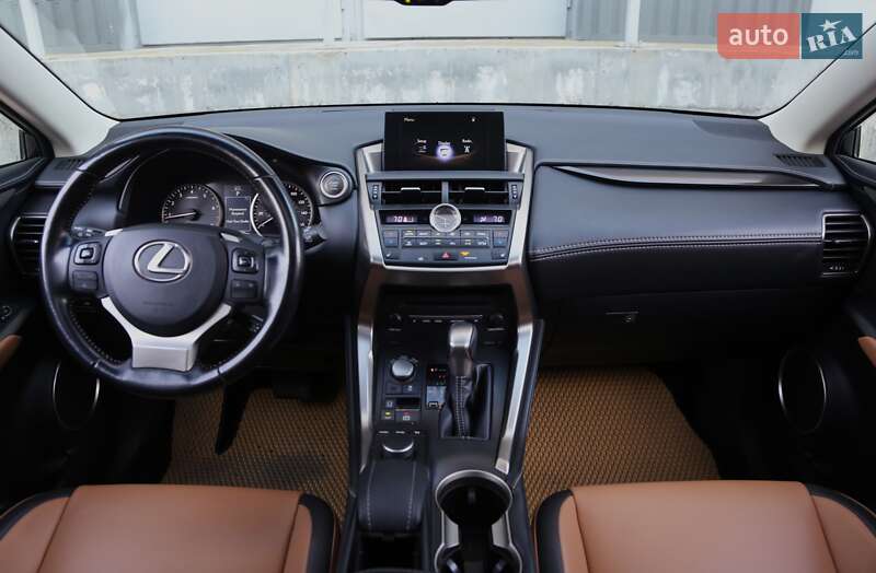 Внедорожник / Кроссовер Lexus NX 2017 в Киеве