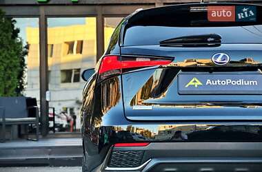 Внедорожник / Кроссовер Lexus NX 2020 в 