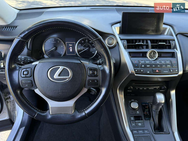 Внедорожник / Кроссовер Lexus NX 2015 в Киеве