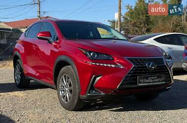 Позашляховик / Кросовер Lexus NX 2021 в 