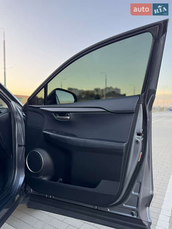 Внедорожник / Кроссовер Lexus NX 2016 в Виннице