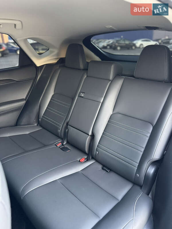 Внедорожник / Кроссовер Lexus NX 2016 в Виннице