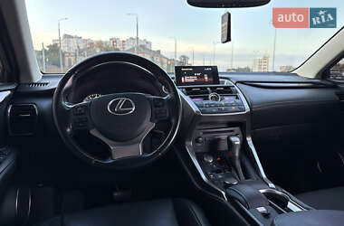 Внедорожник / Кроссовер Lexus NX 2016 в 