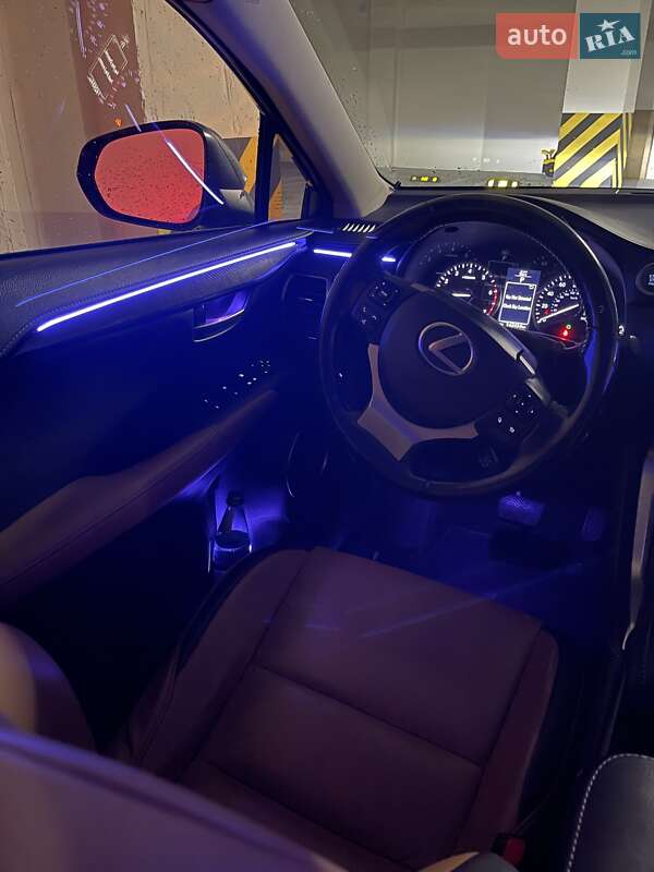 Позашляховик / Кросовер Lexus NX 2015 в Києві