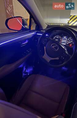 Позашляховик / Кросовер Lexus NX 2015 в 