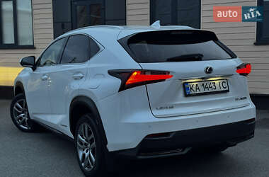 Позашляховик / Кросовер Lexus NX 2015 в 