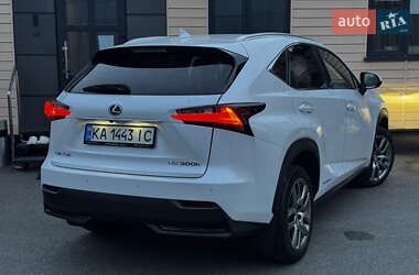 Позашляховик / Кросовер Lexus NX 2015 в 