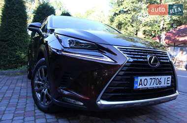 Позашляховик / Кросовер Lexus NX 2017 в 