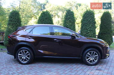 Позашляховик / Кросовер Lexus NX 2017 в 