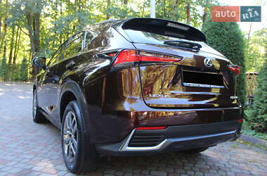 Позашляховик / Кросовер Lexus NX 2017 в 