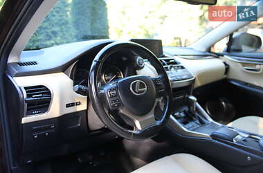 Позашляховик / Кросовер Lexus NX 2017 в 
