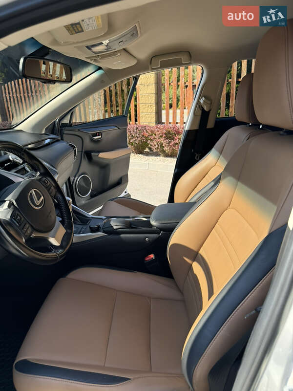 Внедорожник / Кроссовер Lexus NX 2017 в Днепре