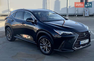 Внедорожник / Кроссовер Lexus NX 2022 в 