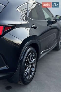Внедорожник / Кроссовер Lexus NX 2022 в 