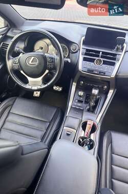 Внедорожник / Кроссовер Lexus NX 2018 в 