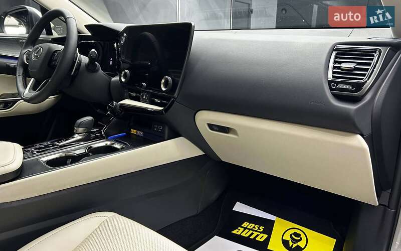 Внедорожник / Кроссовер Lexus NX 2024 в Черновцах